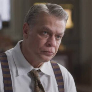 Fábio Assunção como Juliano em Garota do Momento, planejando seu próximo passo.