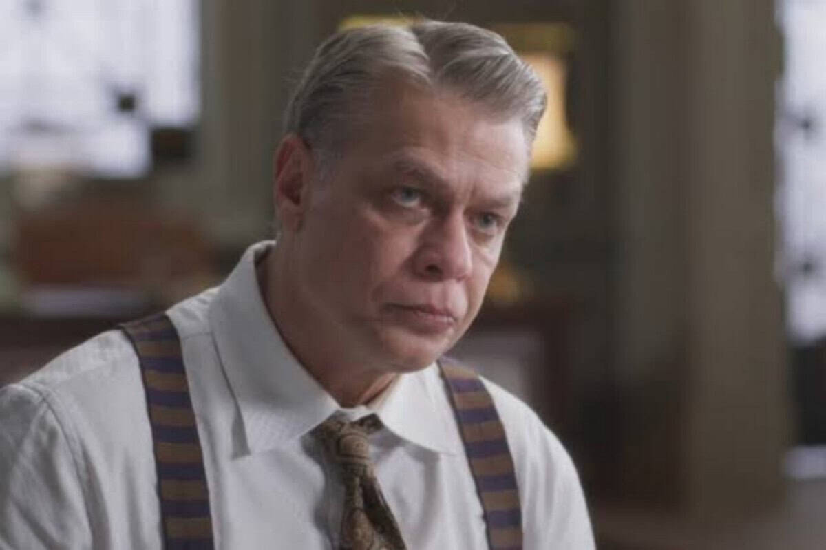 Fábio Assunção como Juliano em Garota do Momento, planejando seu próximo passo.