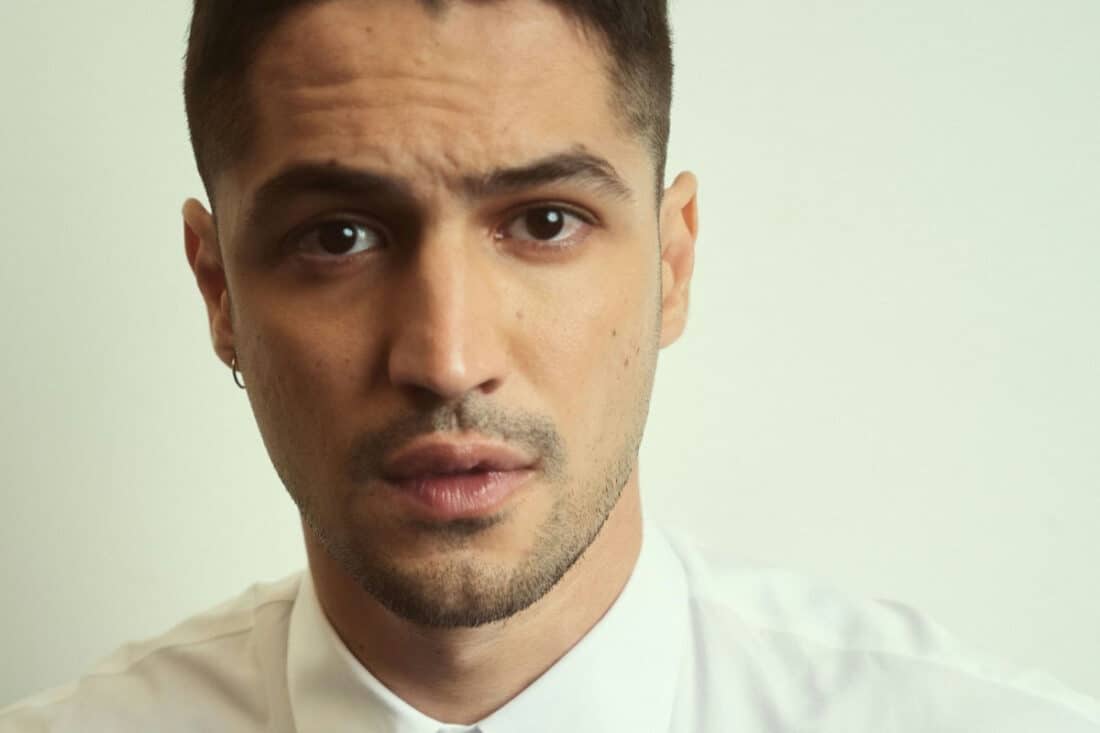 Max anuncia Gabriel Leone como protagonista da série 'Véspera'