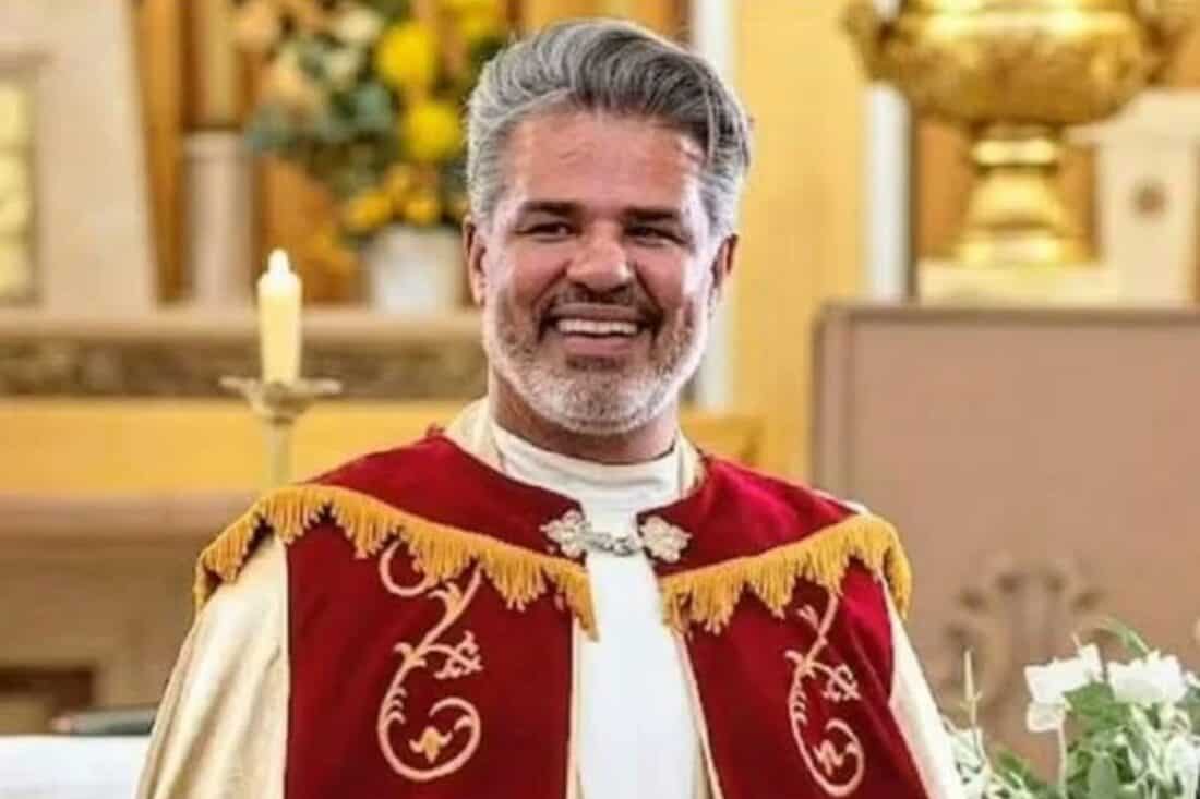 Padre Fábio Marsaro, afastado após vazamento de fotos íntimas