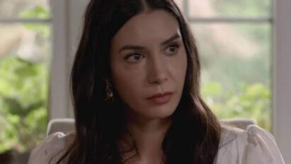 Personagem Piril em momento de tensão, conveniente o sequestro dos filhos de Bahar na novela 'Força de Mulher'.”