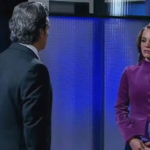 Roberta é acusada de mentir e manipular a todos.