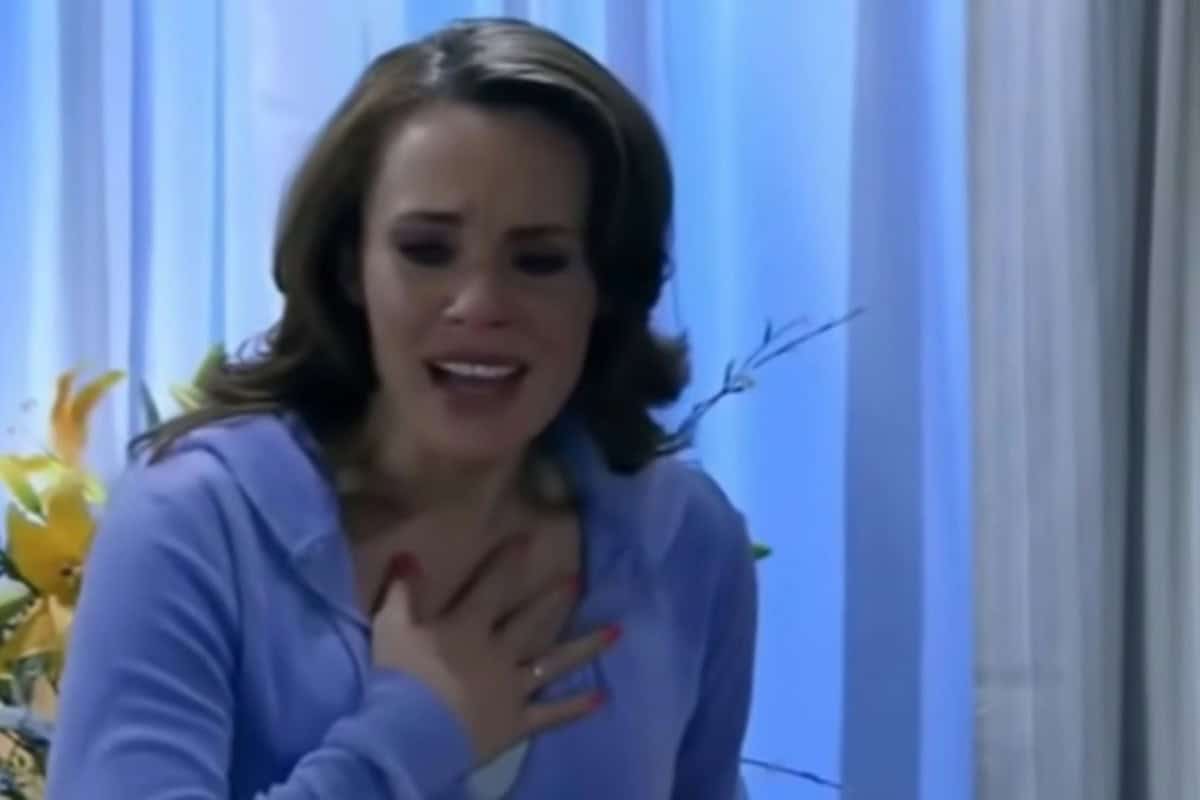 Roberta fica em estado de choque ao descobrir que Josefina matou Rafael em Quando Me Apaixono