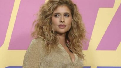 Roxelle apresentando Gigi como seu namorado falso