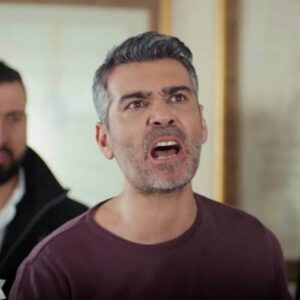 Confronto de Sarp e Suat na casa do sogro em Força de Mulher"