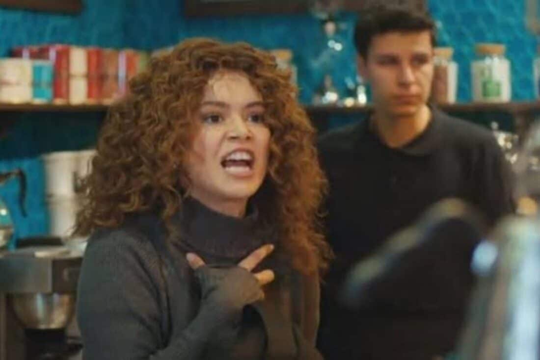 Imagem de Arif confrontando Sirin no refeitório