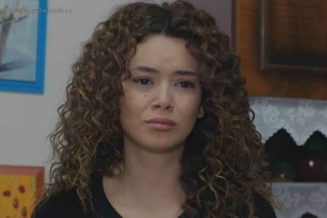 Em Força de Mulher, a hepatite de Sirin compromete o transplante de medula para Bahar,