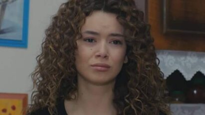 Em Força de Mulher, a hepatite de Sirin compromete o transplante de medula para Bahar,