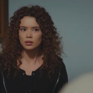 Sirin promete doar medula para Bahar, mas usa o momento para manipular a irmã