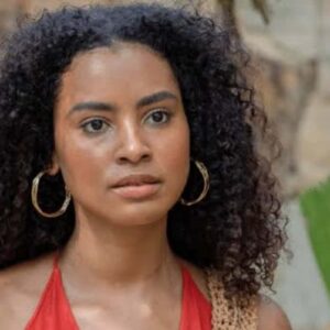 Viola em conflito por vingança