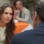 Cena de João Paulo e Gabriela em uma cafeteria discutindo em "Meu Caminho é Te Amar".