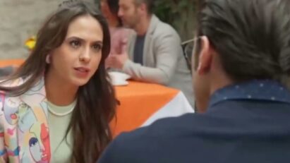 Cena de João Paulo e Gabriela em uma cafeteria discutindo em "Meu Caminho é Te Amar".