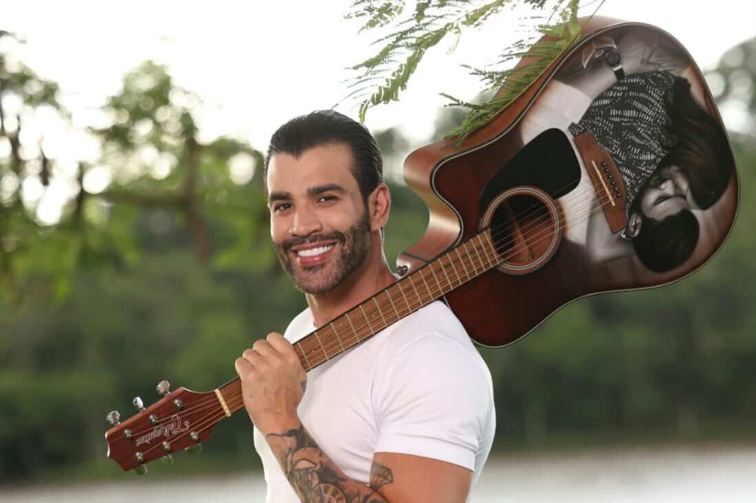 Gusttavo Lima lança música em homenagem à mãe