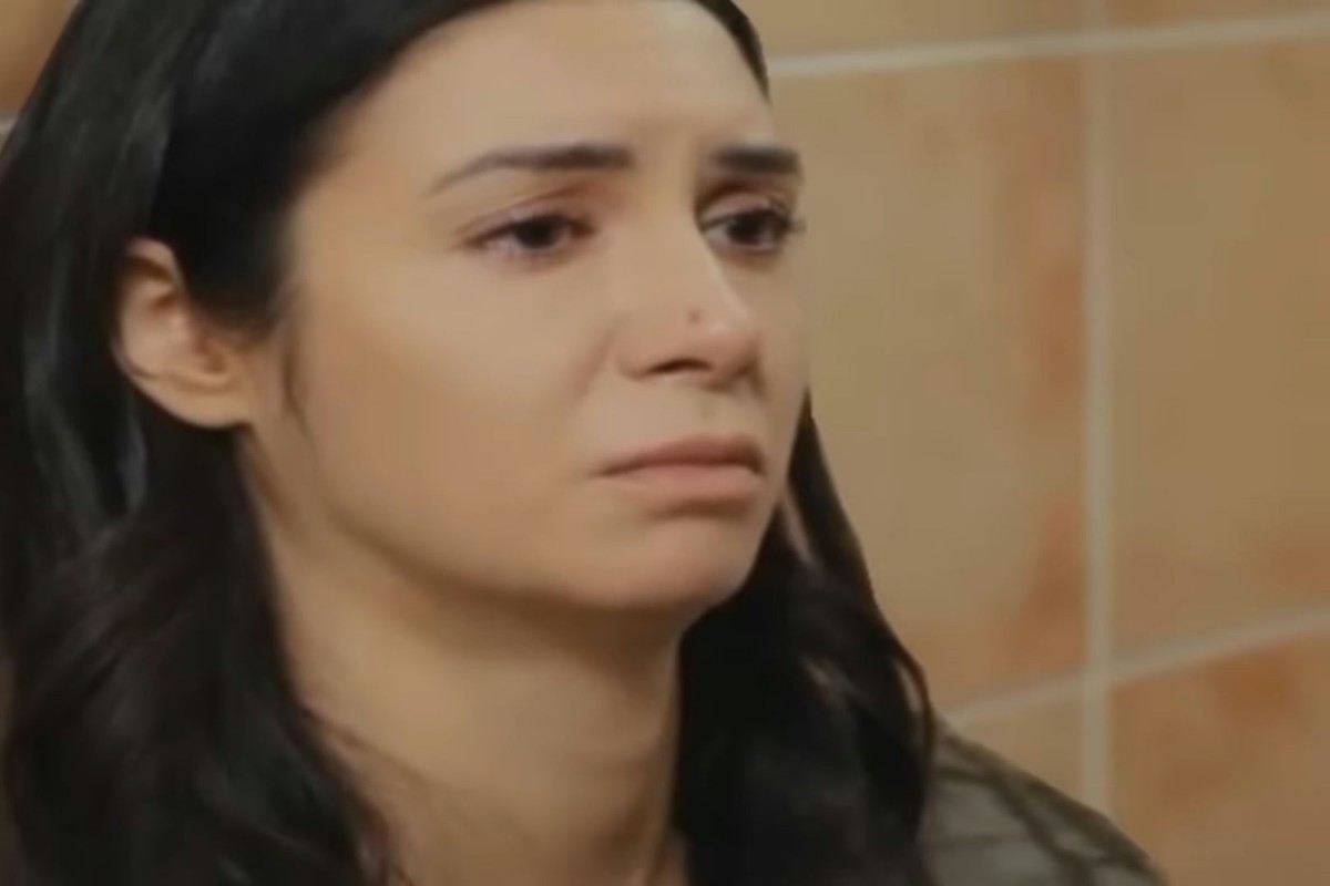 Cena da conversa final entre Piril e Sarp em Força de Mulher, mostrando o momento da separação."