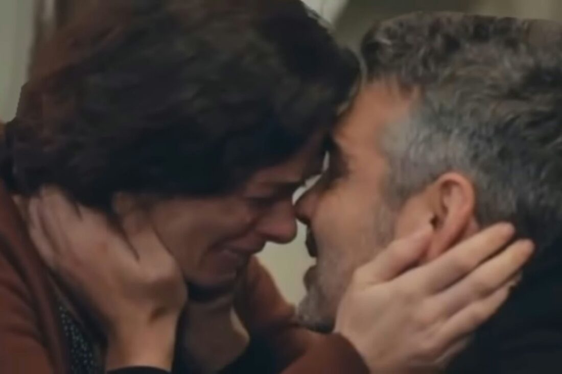 Sarp alerta Bahar sobre o perigo que ela e seus filhos correm."
