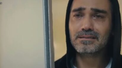 Sarp emocionado ao observar Bará no hospital