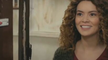 Sirin vestindo a camisa de Sarp em 'Força de Mulher', provocando Bahar