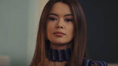 Sirin com roupas modernas e novo penteado após dia de compras