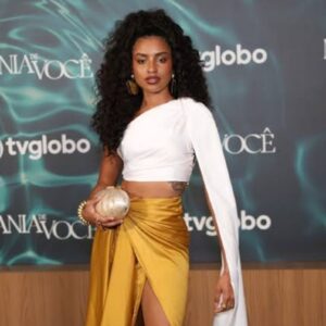 Viola transformada, dona do restaurante Brisa