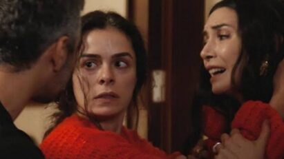 Bahar e Piril em um momento de tensão, com expressões de raiva
