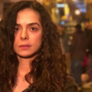 Bahar e Sarp fogem de um sequestro em Força de Mulher