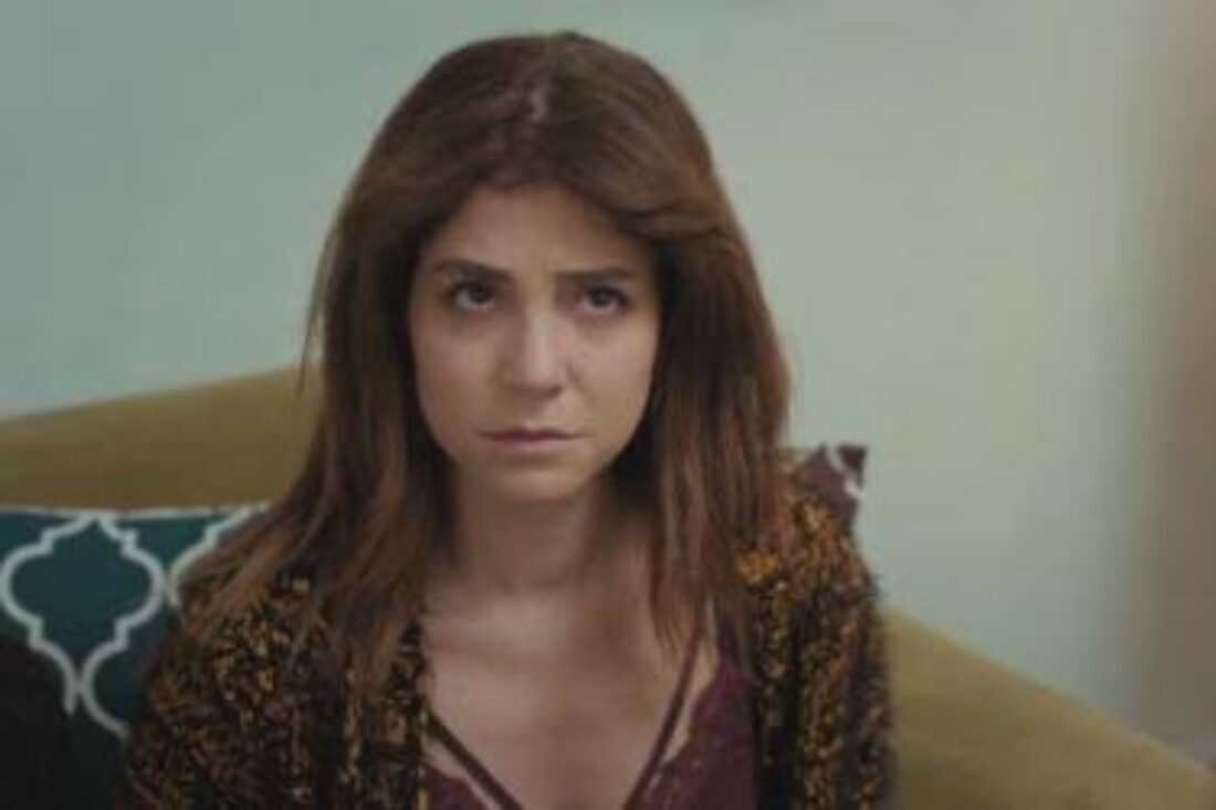 Ceyda sofre pela morte de Yeliz em Força de Mulher