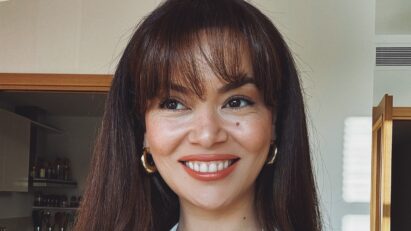 Seray Kaya exibe novo visual com franja.