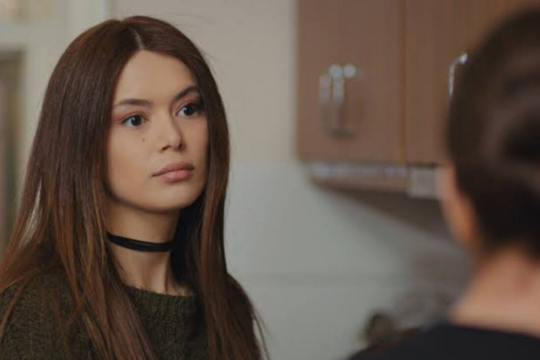 Hatice descobre que Sirin roubou o dinheiro.