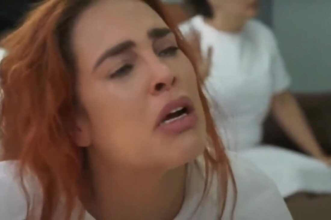 Úrsula em um momento dramático da novela.