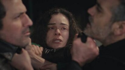 Bahar, Sarp e Arif em momento de decisão em Força de Mulher