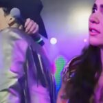 Cena impactante de Léo e Mônica no palco, enquanto Jerusa assiste, desolada.