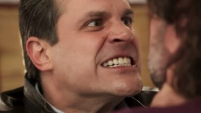 Memo e Fausto em confronto acalorado em 'Meu Caminho é Te Amar'.