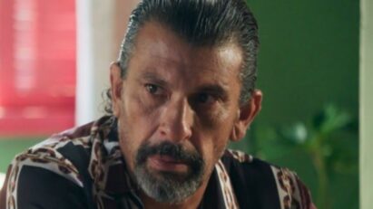 Osmar sendo preso no dia do casamento com Violeta em "Volta por Cima".