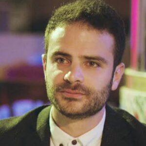 "Raif Chegou para Conquistar! Conheça o Novo Galã que Mexerá com o Coração de Ceyda em Força de Mulher" "Raif Chegou para Conquistar! Conheça o Novo Galã que Mexerá com o Coração de Ceyda em Força de Mulher"