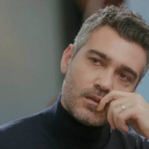 Sarp em cena de suspense na novela 'Força de Mulher'.