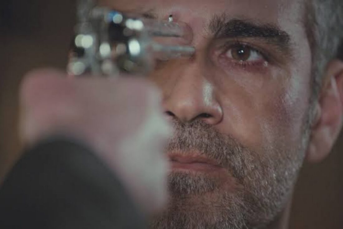 Sarp e Nezir frente a frente em 'Força de Mulher'.