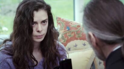Cenas do episódio de "Força de Mulher" com Nezir, Bahar e Piril em momentos de tensão e desespero.