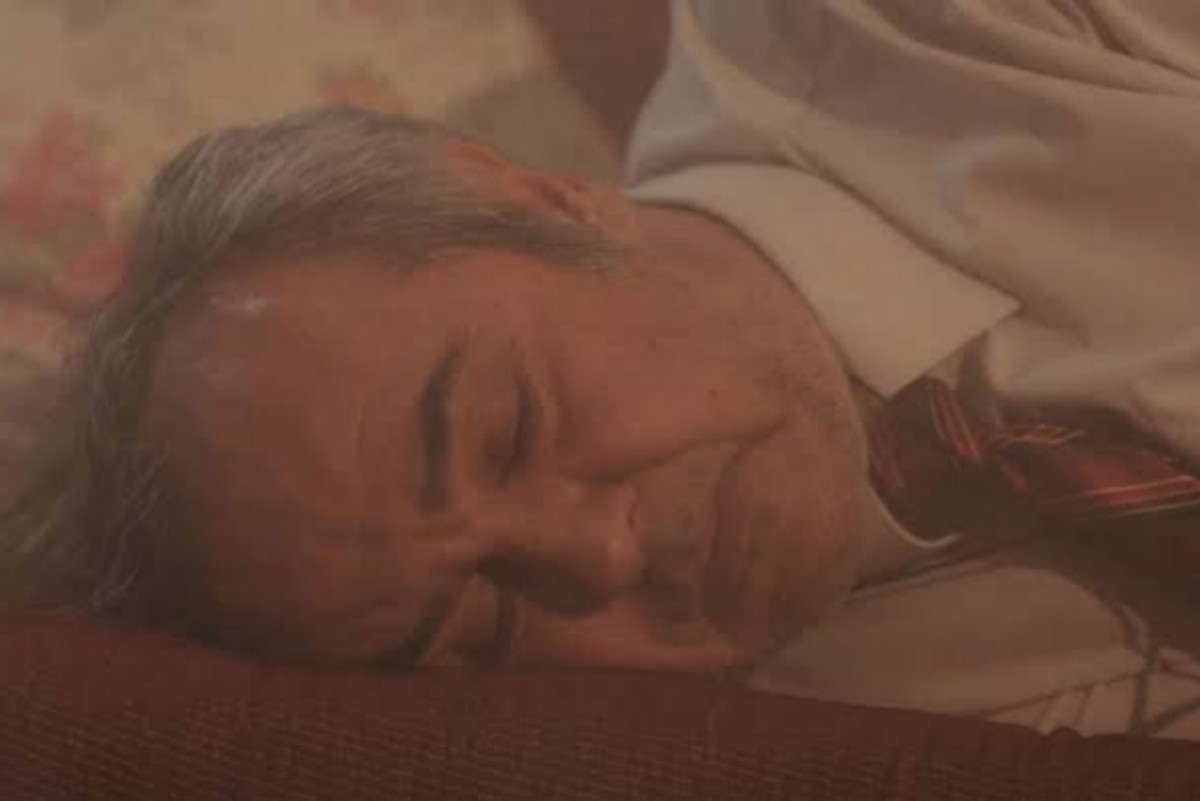Enver luta contra as chamas após perder Hatice!