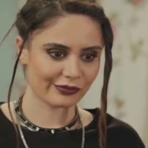 Idil encontra uma prova chocante sobre Ceyda em Força de Mulher