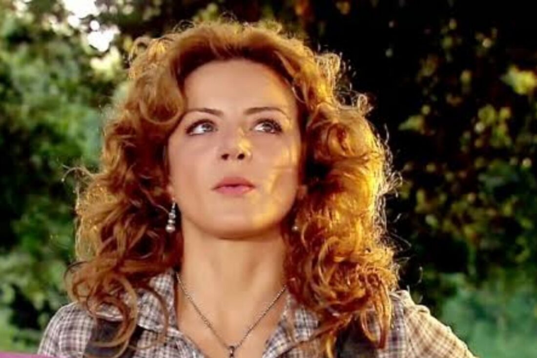 Renata (Silvia Navarro)