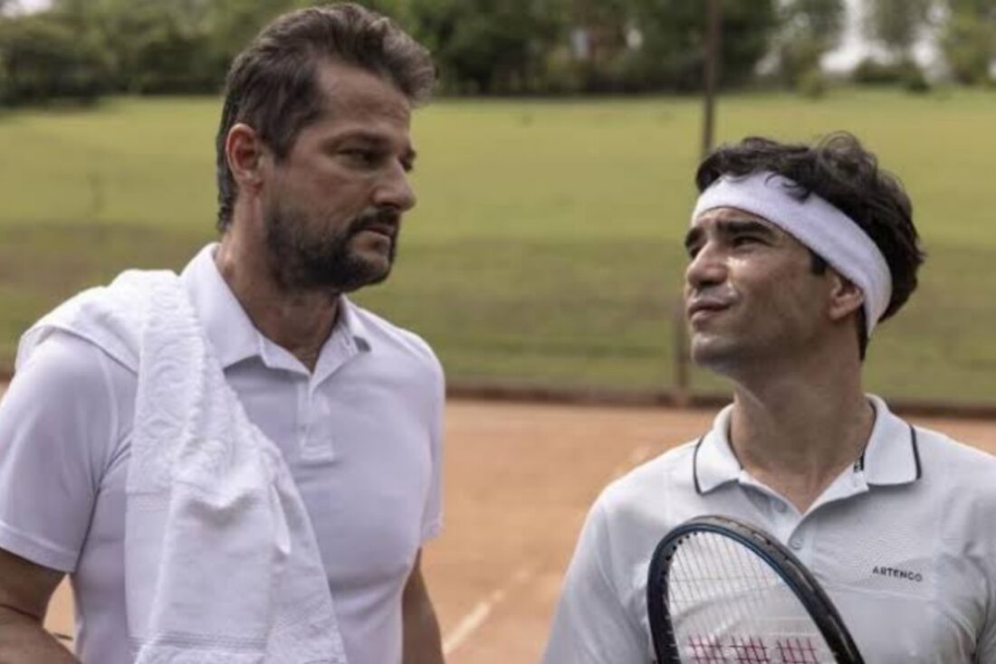 Rog e Benjamin em cena emocionante