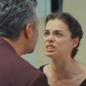 Bahar confronta Sarp em cena tensa após ver fotos comprometedores com Sirin