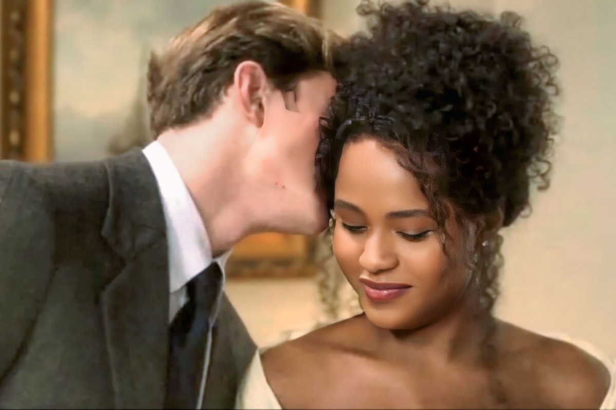 Beatriz e Beto se encaram intensamente antes de se beijarem em cena romântica da novela Garota do Momento.