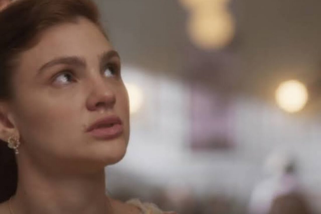 Celeste abalada após descobrir gravidez inesperada em Garota do Momento