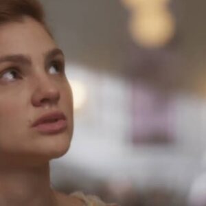 Celeste abalada após descobrir gravidez inesperada em Garota do Momento