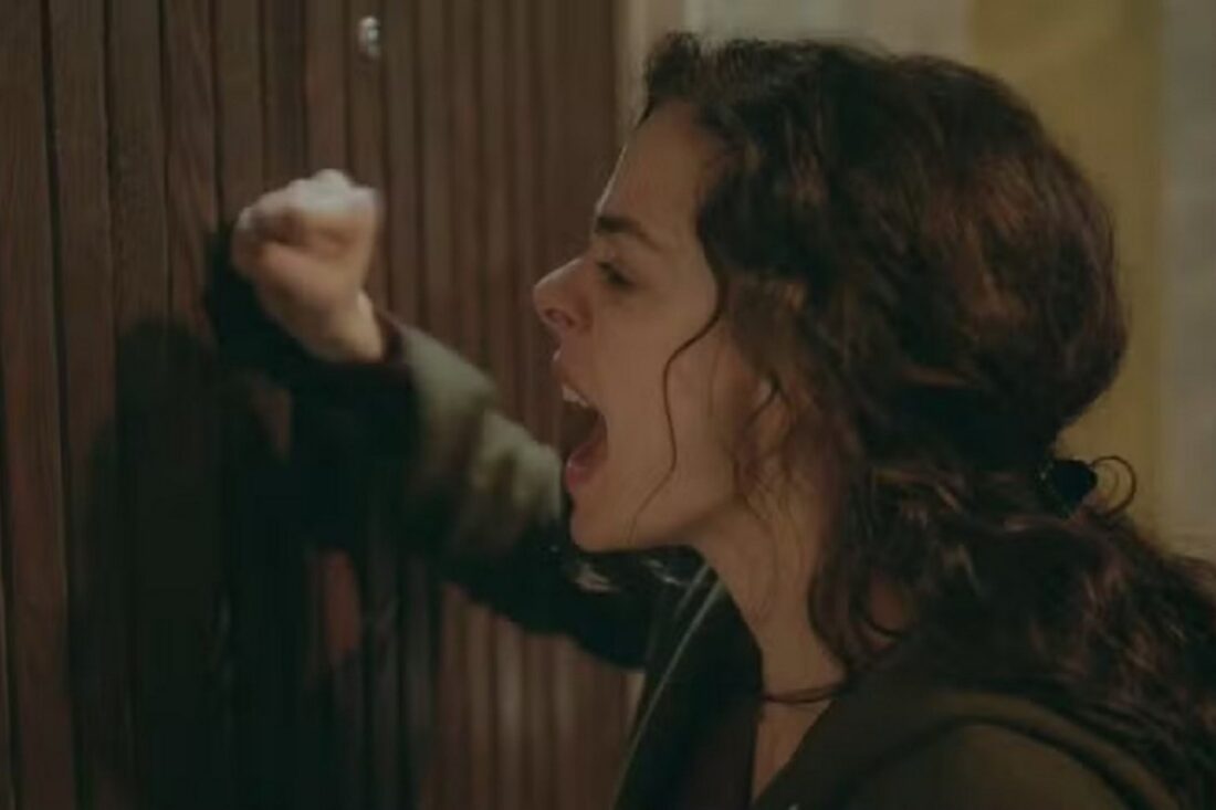 Cena intensa de Força de Mulher mostra Bahar em surto ao confrontar Sirin durante festa de Doruk.