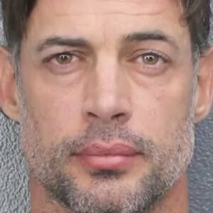 Foto de William Levy em evento público antes da prisão