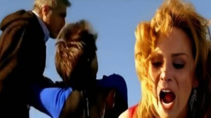 Jerônimo luta com Augusto no barco para salvar Renata em Quando Me Apaixono.