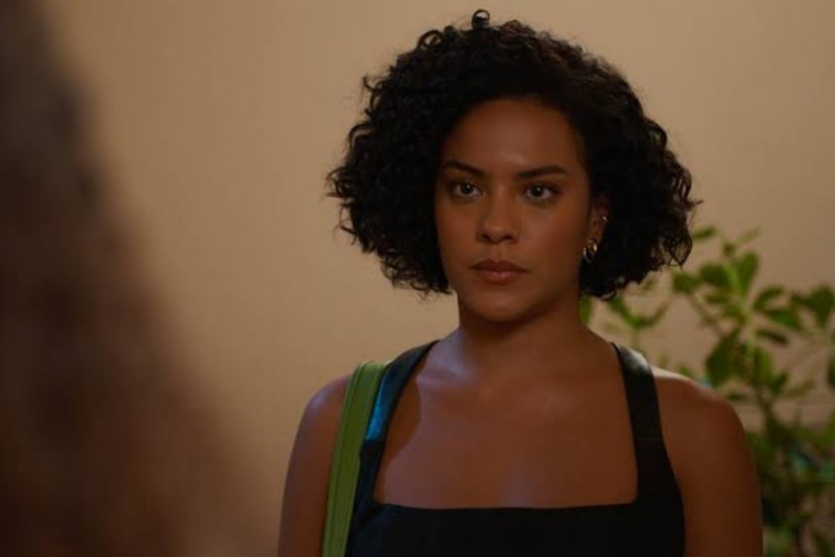 Maria de Fátima (Bella Campos) encara decisão polêmica em Vale Tudo