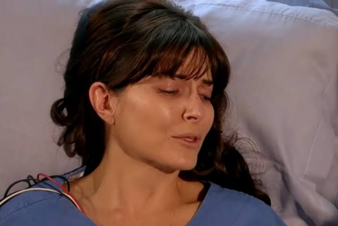 Marina se despede de Jerônimo e Renata após dar à luz em Quando Me Apaixono